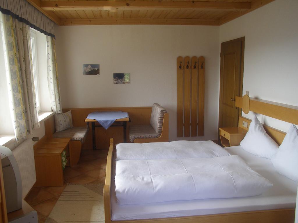 Hotel Haus Gschwendtner Pfarrwerfen Zimmer foto